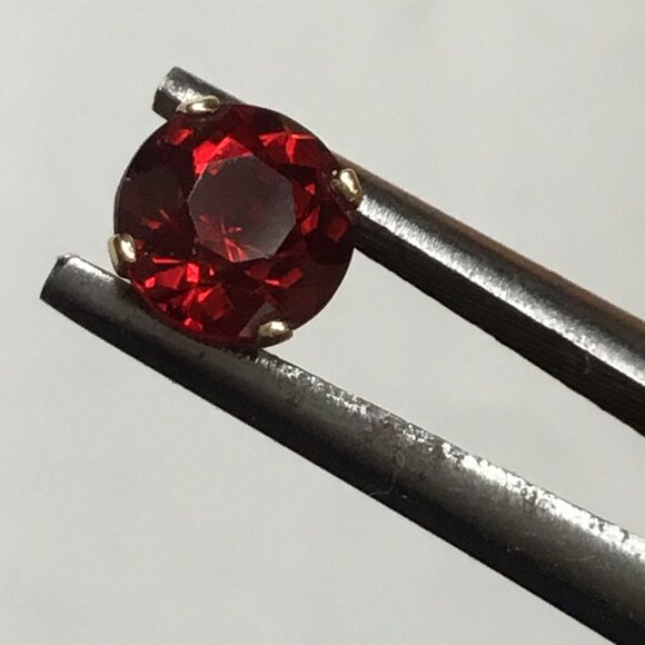 14K Gold Prong Set Red Stone Stud Pierced Earrings - Picture 9 of 12